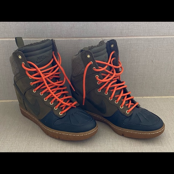 nike water resistant shoes